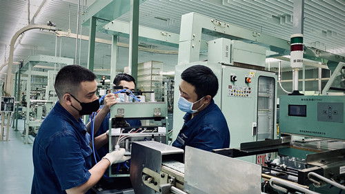 成都卷烟厂卷包车间启动停产技改，助力产业升级与绿色发展